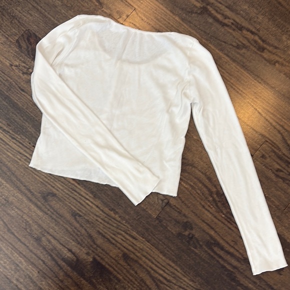 Ribbed Scoop Neck White Long Sleeve Top by Brandy Melville-(OS) - Picture 5 of 5
